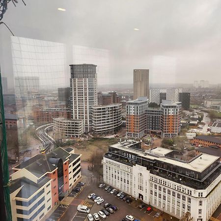 Quayside Penthouse 2 Bedroom Ensuite Near Media City & Manchester United Екстериор снимка