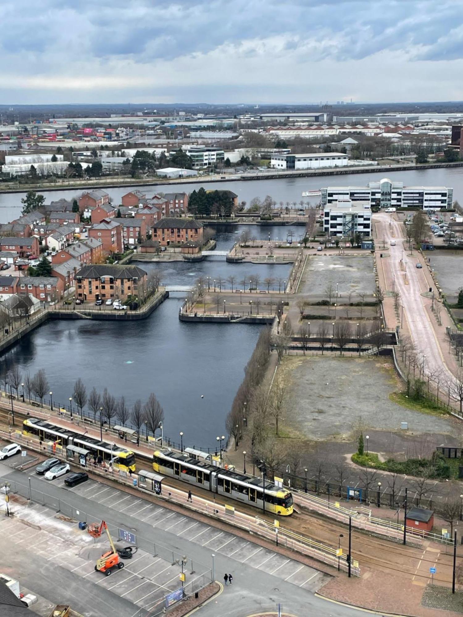 Quayside Penthouse 2 Bedroom Ensuite Near Media City & Manchester United Екстериор снимка