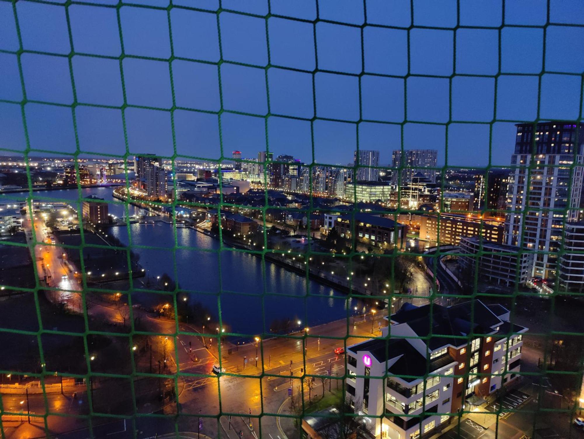 Quayside Penthouse 2 Bedroom Ensuite Near Media City & Manchester United Екстериор снимка
